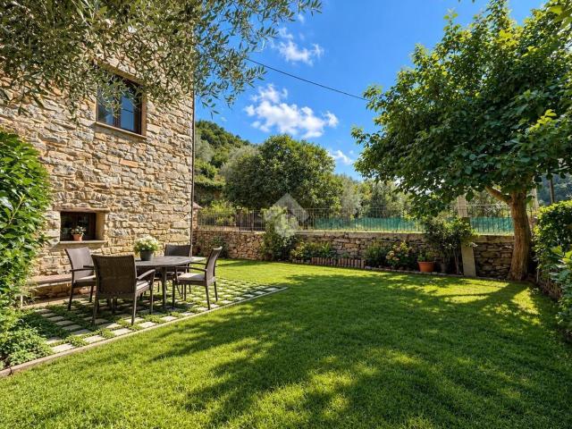 Casa in vendita a Montalto Ligure, Liguria