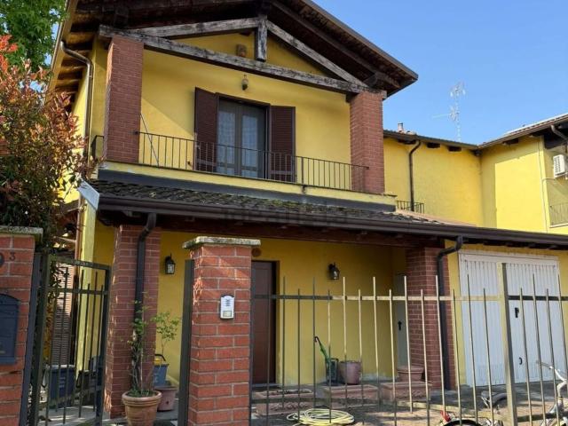 Casa in vendita a Stroppiana, Vercelli