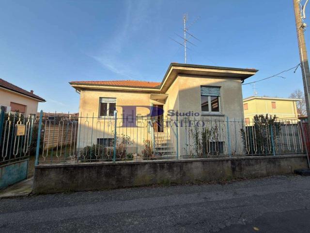 Casa in vendita a Cassinetta di Lugagnano, Milano
