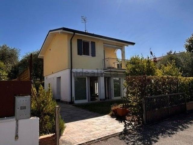 Casa in vendita a Bardolino, Veneto