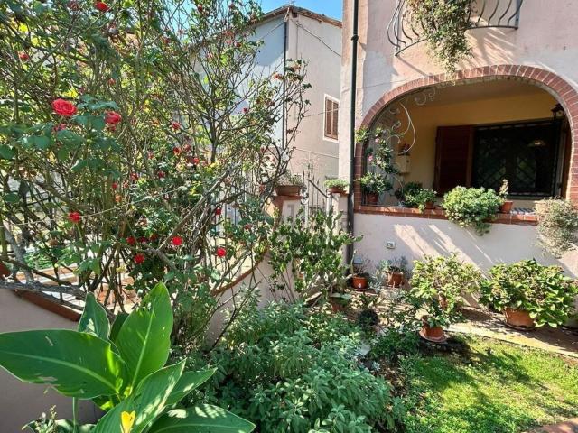 Casa in vendita a Massarosa, Toscana