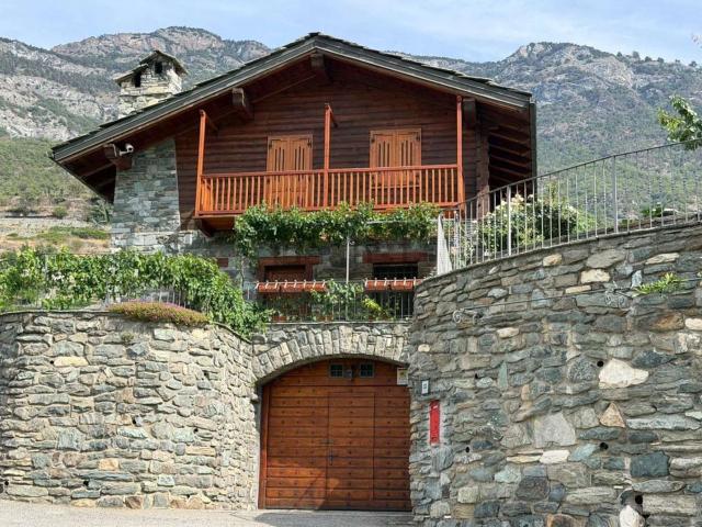 Casa in vendita a Chatillon, Aosta