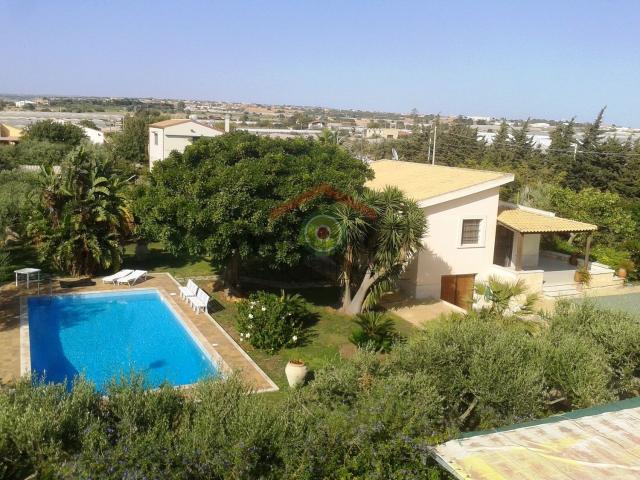 Casa in vendita a Ragusa, Sicilia