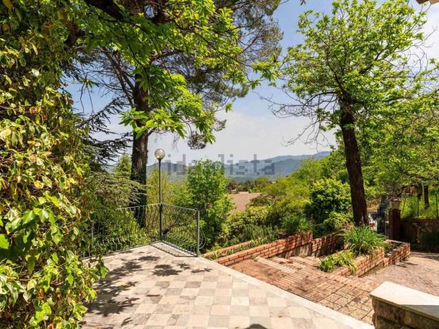 Casa in vendita a Castelbuono, Sicilia