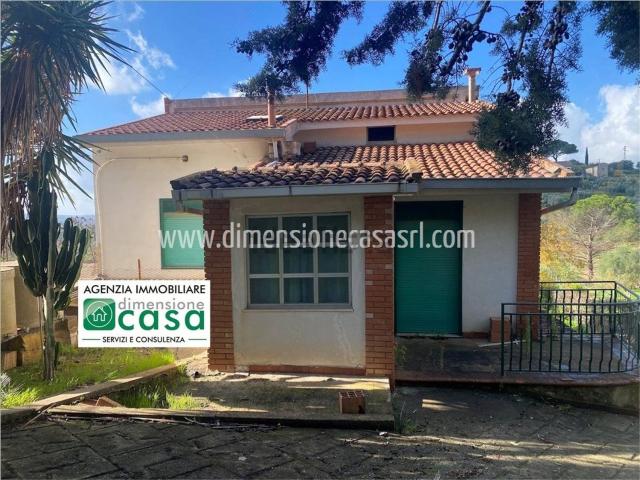 Casa in vendita a Caltanissetta, Sicilia