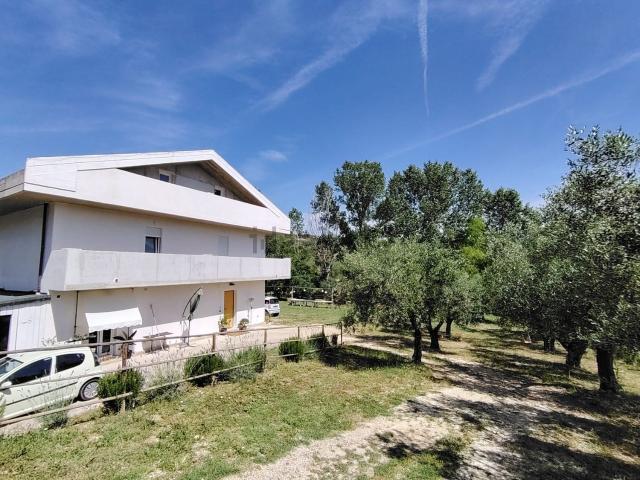 Casa in vendita a Collecorvino, Pescara