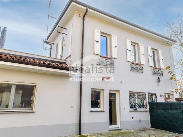 Casa in vendita a Castelleone, Lombardia