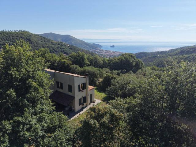 Casa in vendita a Gandoglia, Noli