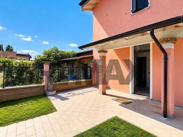 Casa in vendita a Piadena, Lombardia