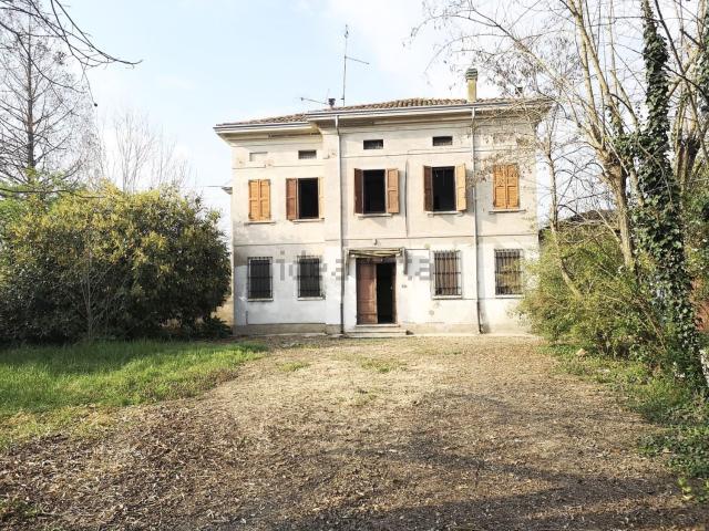 Casa in vendita a Quistello, Lombardia