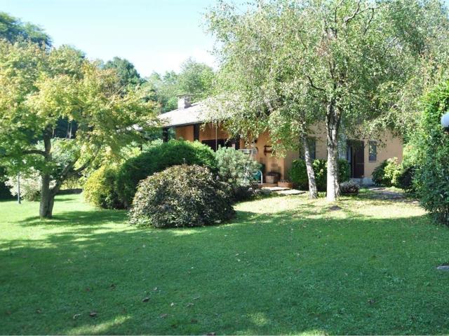 Casa in vendita a Ardena, Brusimpiano