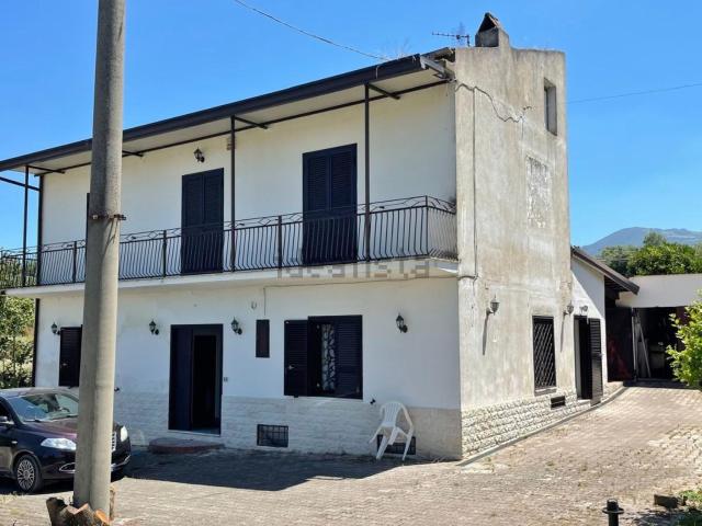 Casa in vendita a Dugenta, Campania