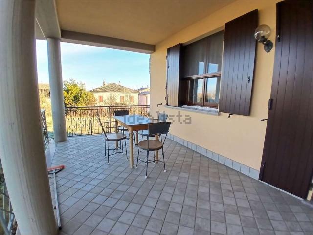 Casa in vendita a Carpaneto Piacentino, Reggio Emilia
