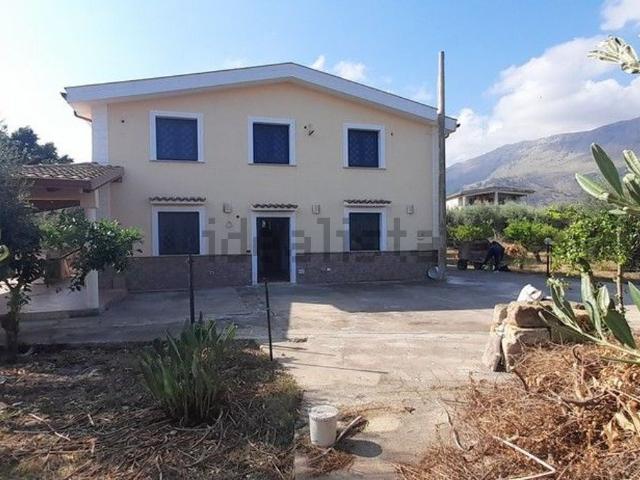 Casa in vendita a Carini, Sicilia