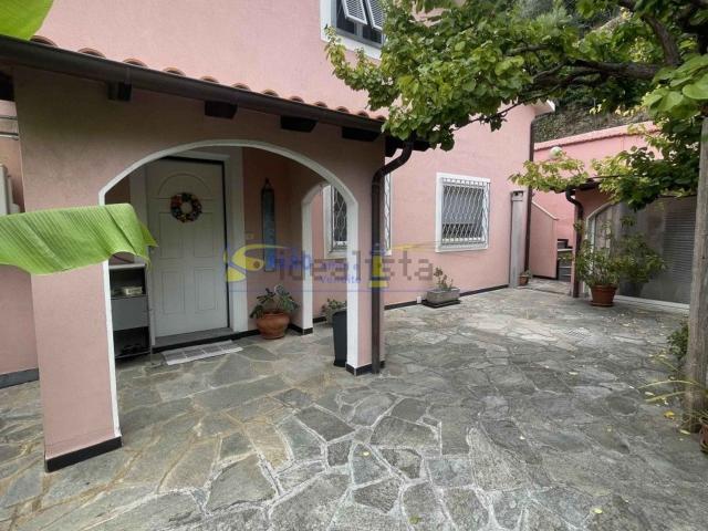 Casa in vendita a Ventimiglia, Liguria