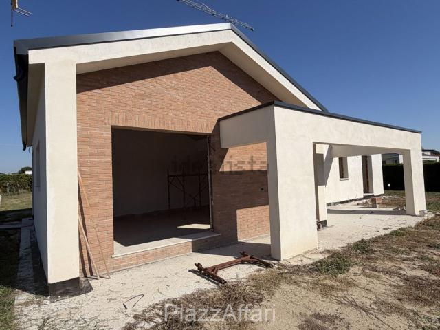 Casa in vendita a Legnaro, Padova