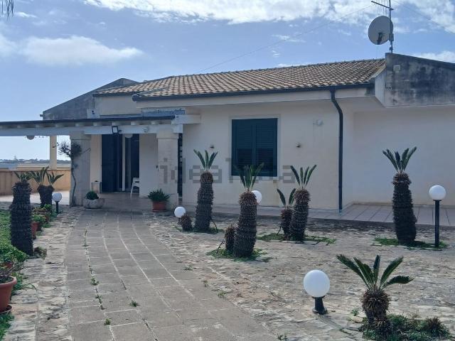 Casa in vendita a Marina di Modica, Marina Di Modica