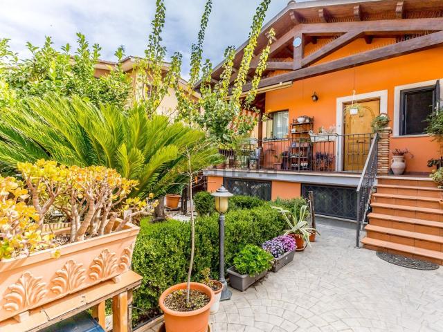 Casa in vendita a Acilia Sud, Roma