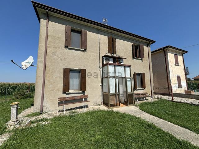 Casa in vendita a Taglio Di Po, Veneto