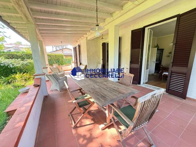 Casa in vendita a Marina Di Massa, Toscana