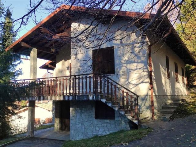 Casa in vendita a Mandello Del Lario, Lombardia