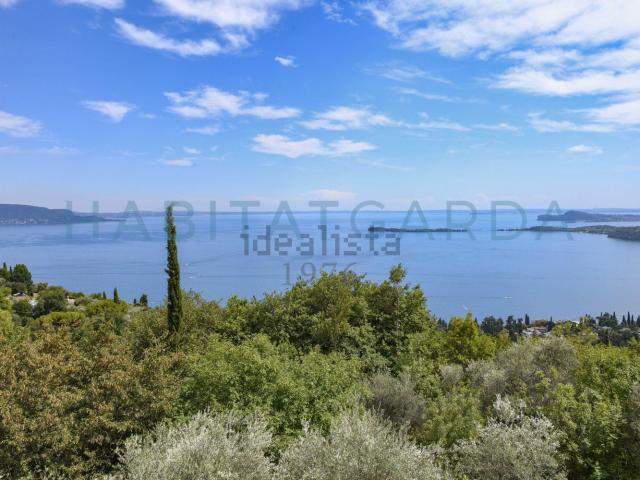 Casa in vendita a Comunità Montana Parco Alto Garda bresciano, Gardone Riviera