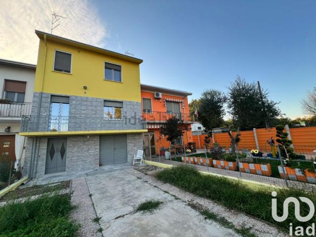 Casa in vendita a Borgo Mantovano, Revere