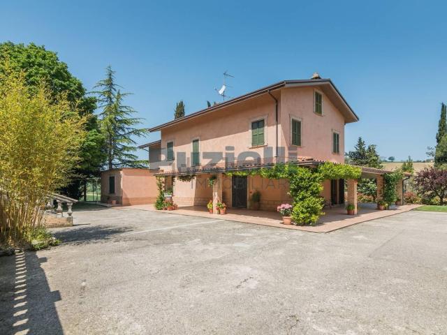 Casa in vendita a Marche, Fermo