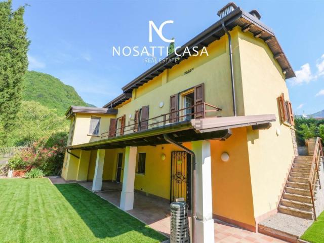 Casa in vendita a Comunità Montana Parco Alto Garda bresciano, Gardone Riviera