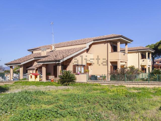 Casa in vendita a Poggio dell'Asino, Roma Capitale