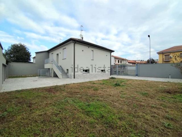 Casa in vendita a Bareggio, Lombardia