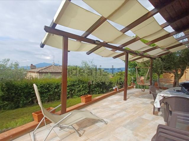 Casa in vendita a Chiusi Città, Toscana