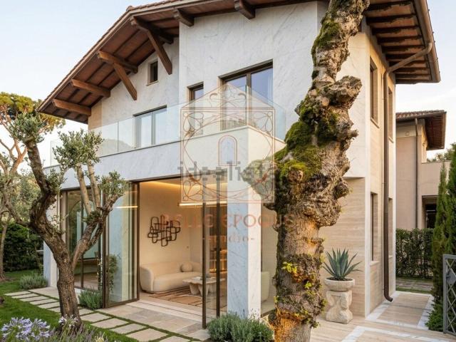 Casa in vendita a Roma Imperiale, Forte Dei Marmi