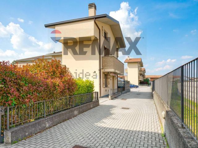 Casa in vendita a Magnago, Lombardia