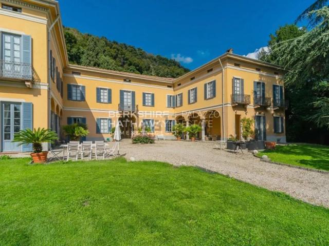 Casa in vendita a Proserpio, Como