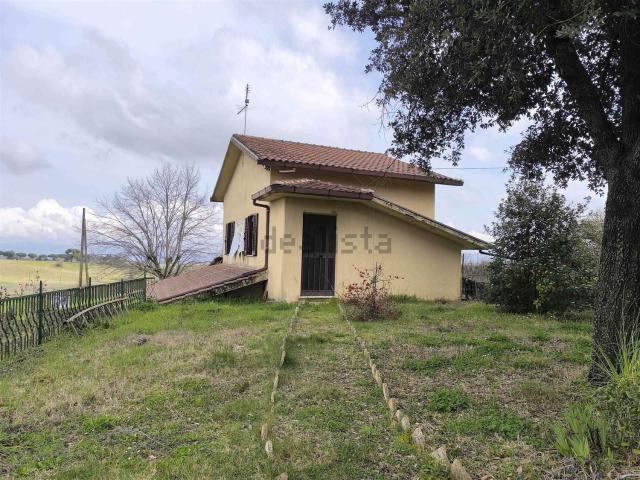 Casa in vendita a Montefiascone, Lazio