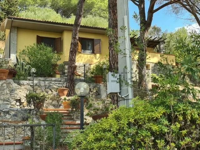 Casa in vendita a Campo nell'Elba, Marina Di Campo