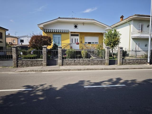 Casa in vendita a Offanengo, Lombardia