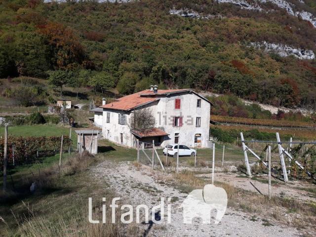 Casa in vendita a Comunità della Vallagarina, Ala