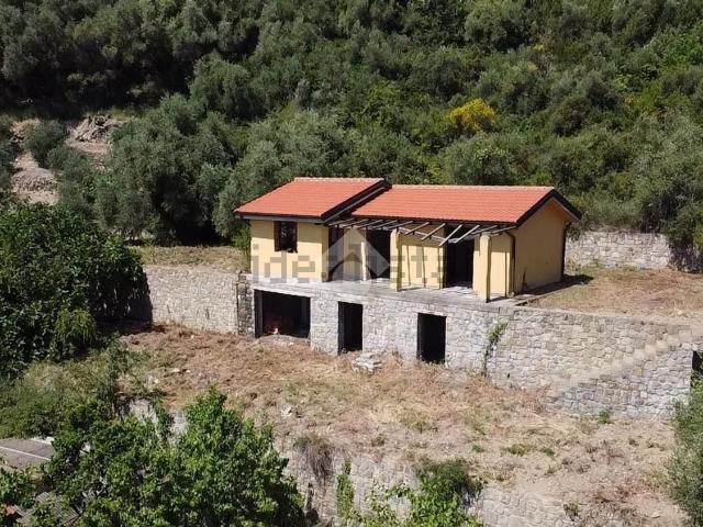 Casa in vendita a Vallecrosia, Liguria