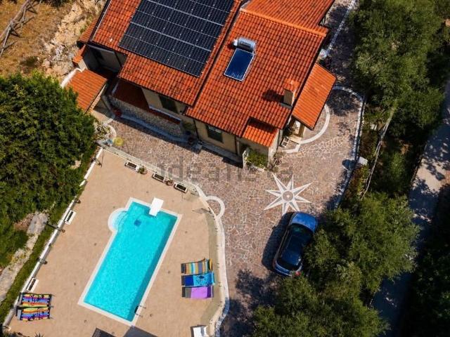 Casa in vendita a Durazzano, Campania