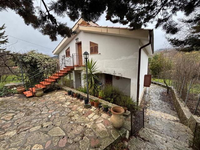 Casa in vendita a Piana Degli Albanesi, Sicilia