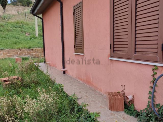 Casa in vendita a Caltanissetta, Sicilia