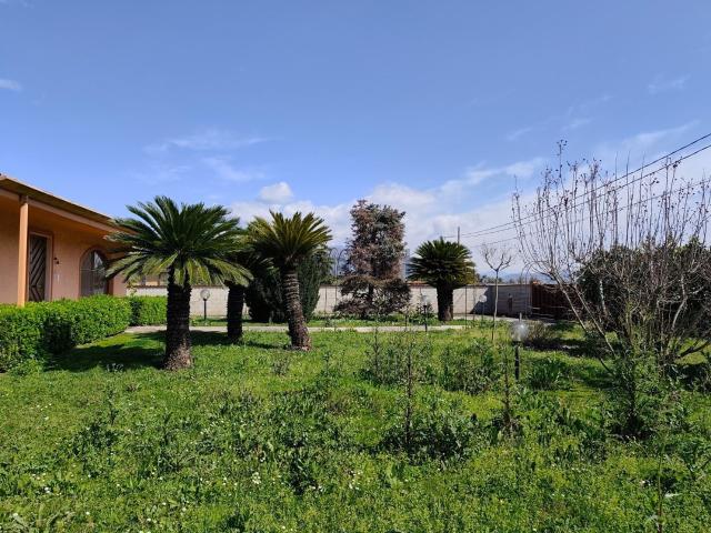 Casa in vendita a Latina, Lazio