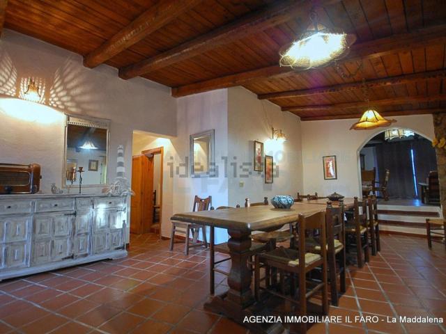 Casa in vendita a Villaggio Maddalena, La Maddalena