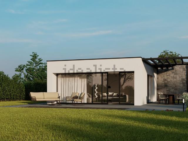 Casa in vendita a Erba, Lombardia