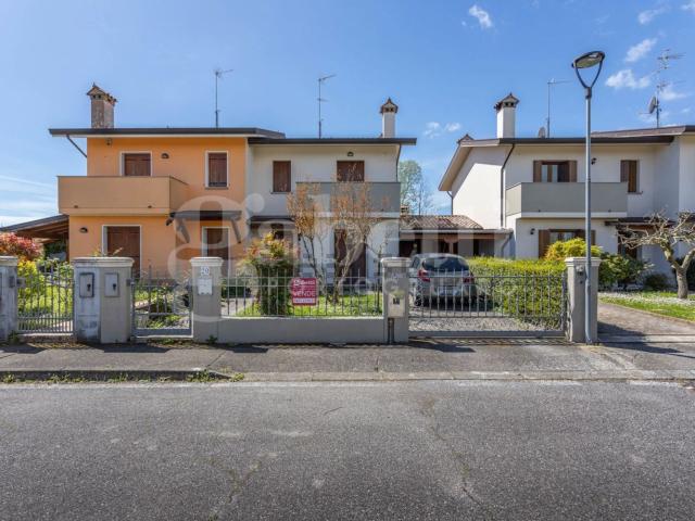 Casa in vendita a Portogruaro, Veneto