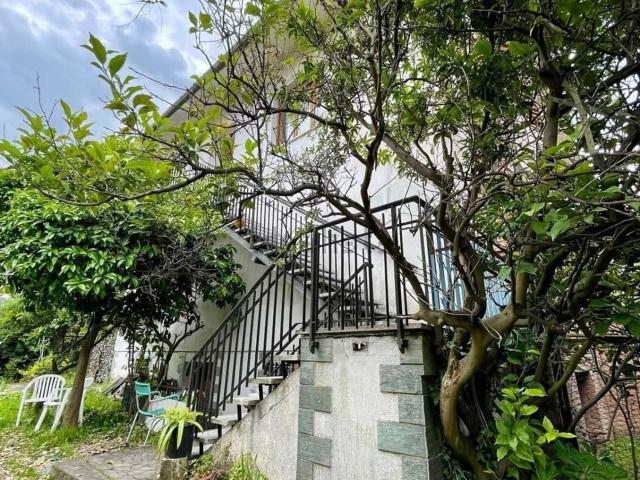 Casa in vendita a Turano, Marina Di Massa