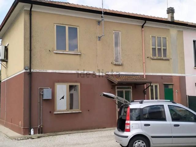Casa in vendita a Unione Terre e Fiumi, Berra