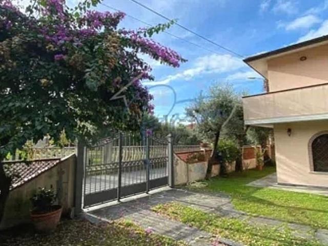Casa in vendita a Turano, Massa